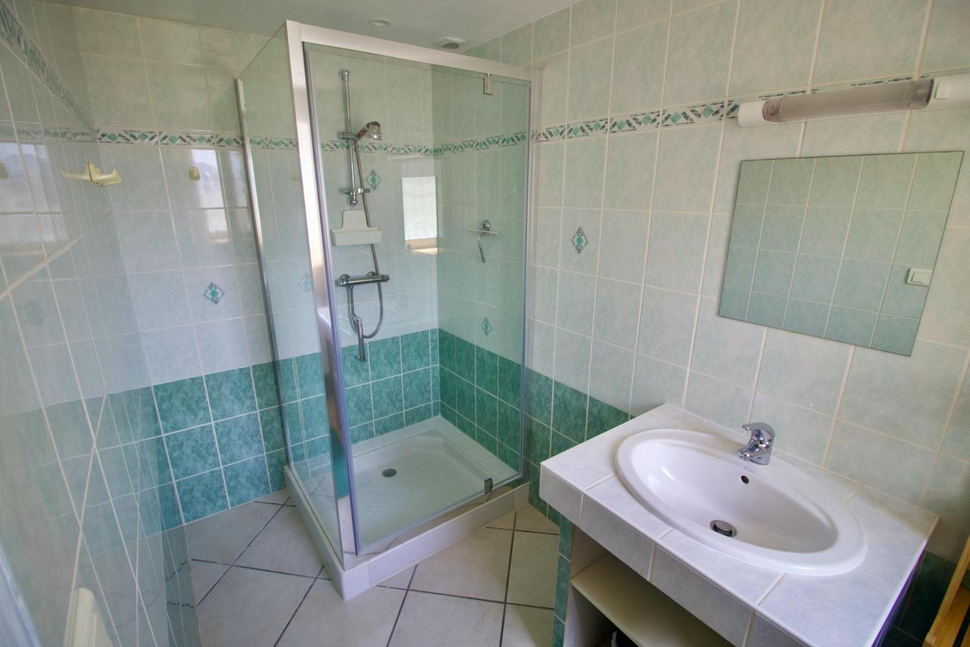 O Trois Oliviers Bed & Breakfast Louin Екстериор снимка